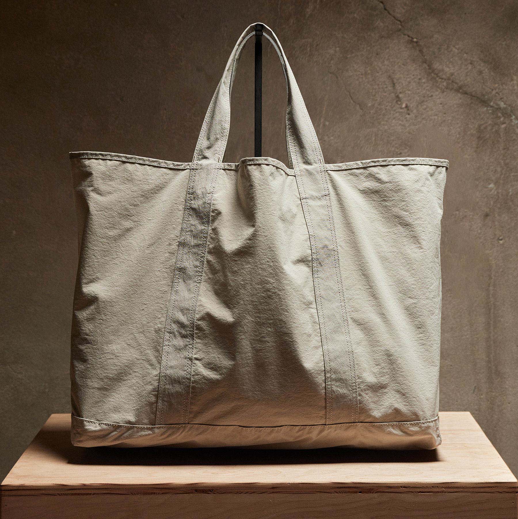 Large Matte Nylon Tote - Dapple | James Perse Los Angeles