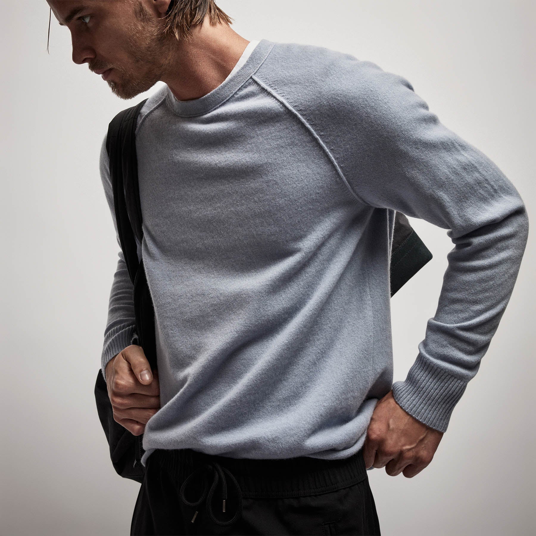 Recycled Cashmere Raglan - Coal | James Perse Los Angeles