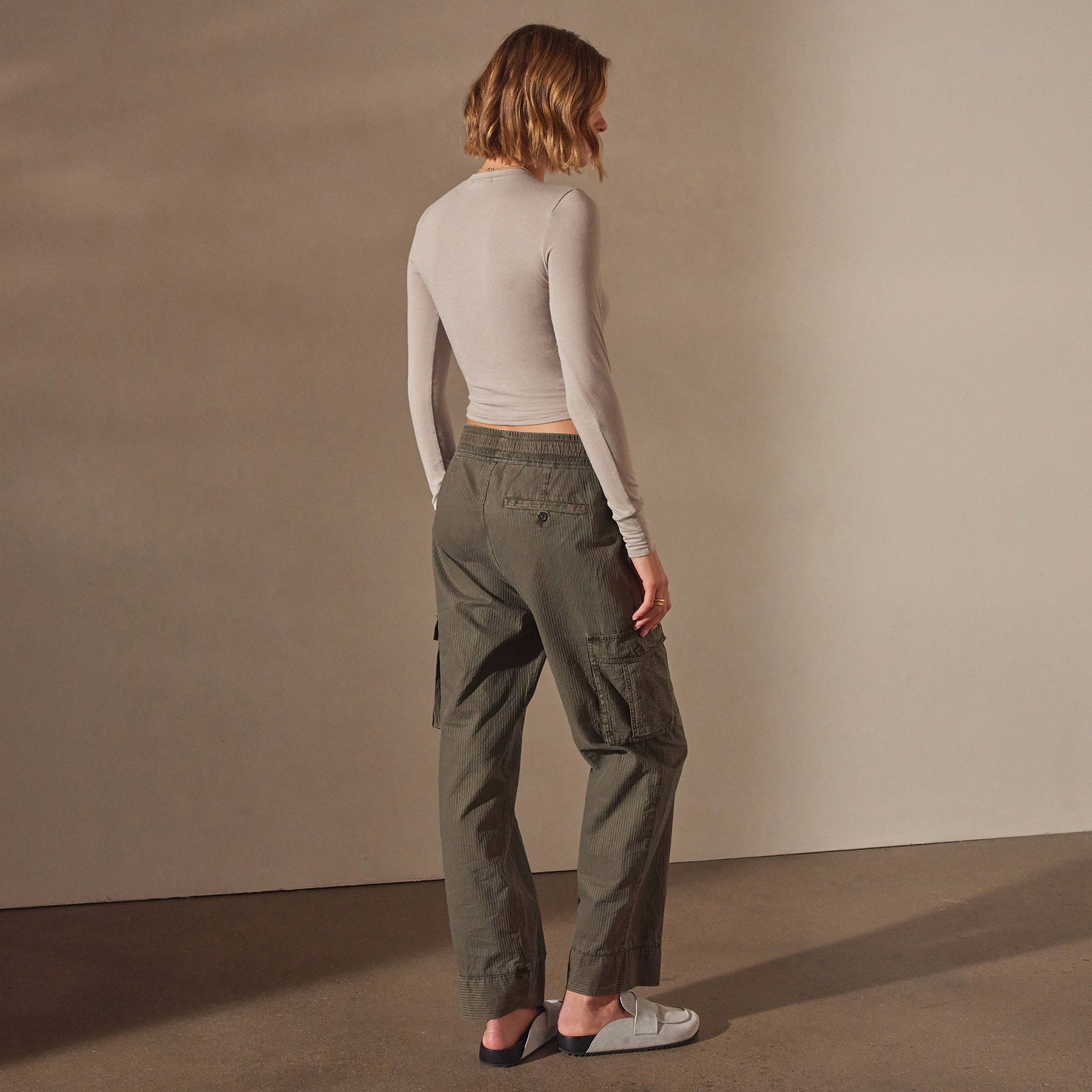 Seersucker Cargo Pant - Army Green Pigment | James Perse Los Angeles