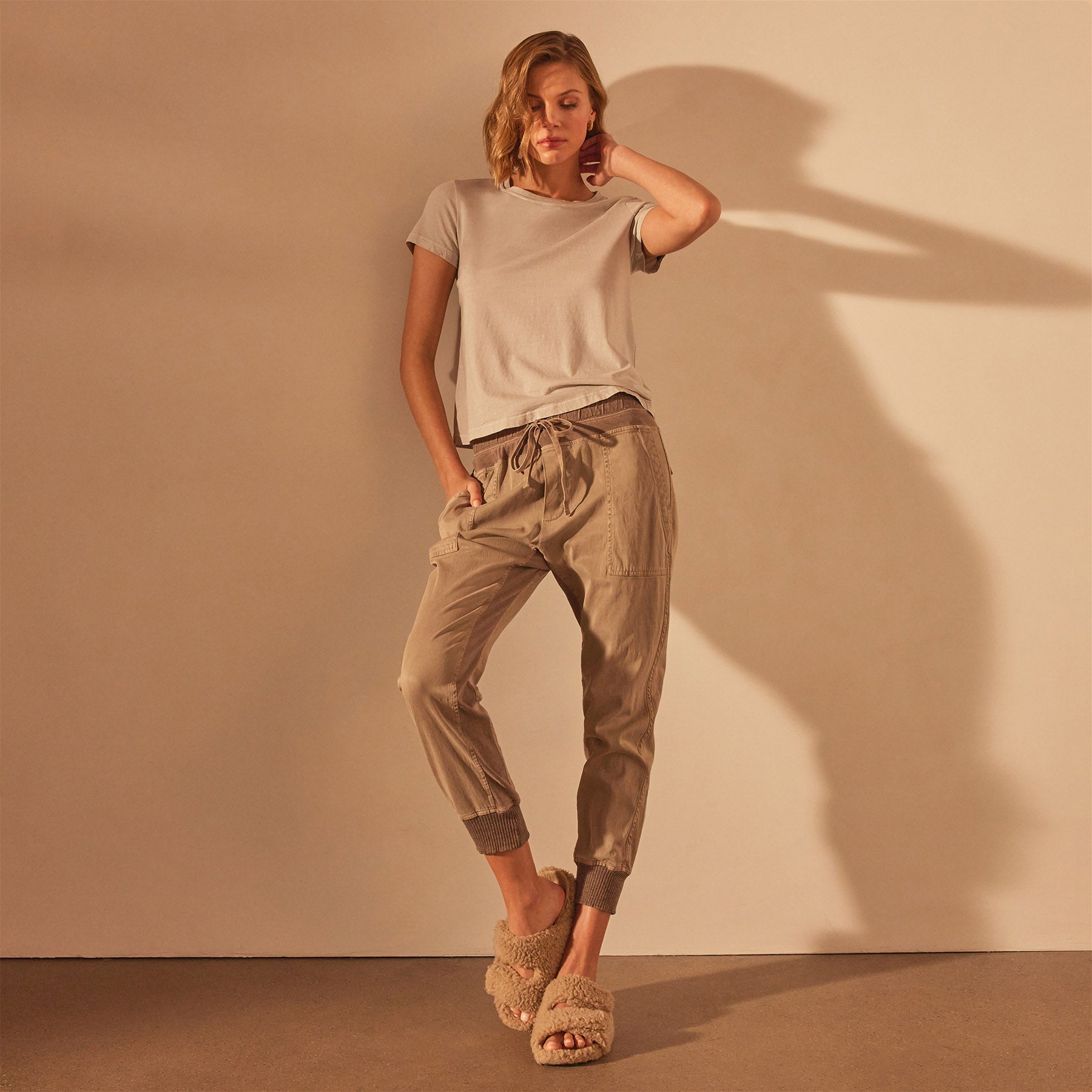 HDE Pull On Capri Pants for Women with Pockets Kuwait