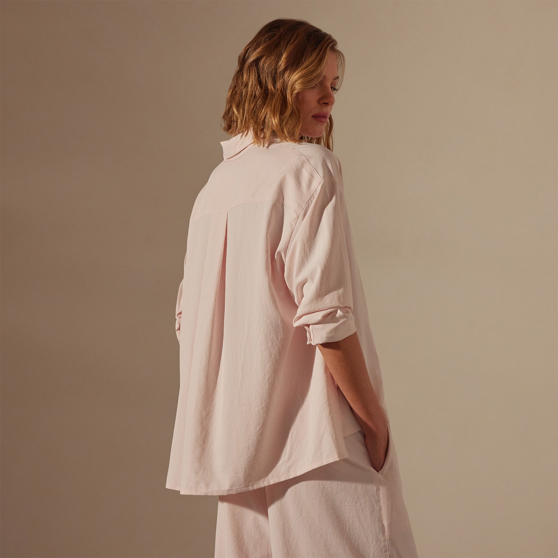 Lightweight Matte Satin Fluid Shirt - Open Sky | James Perse Los