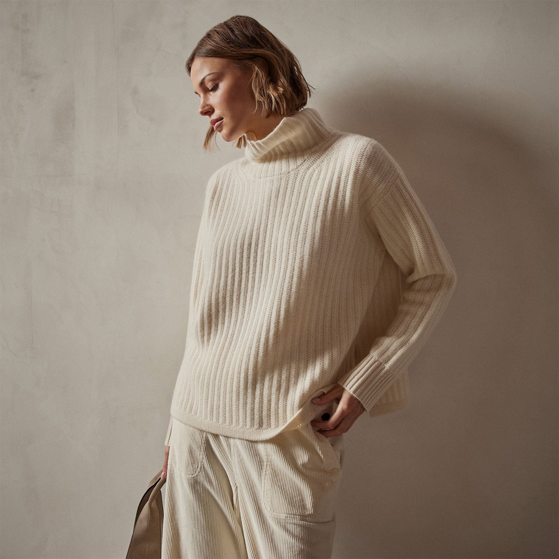 Women's Ribbed Mock Turtleneck Cashmere Sweater - Camel Ivory Navy –  Invisible World US