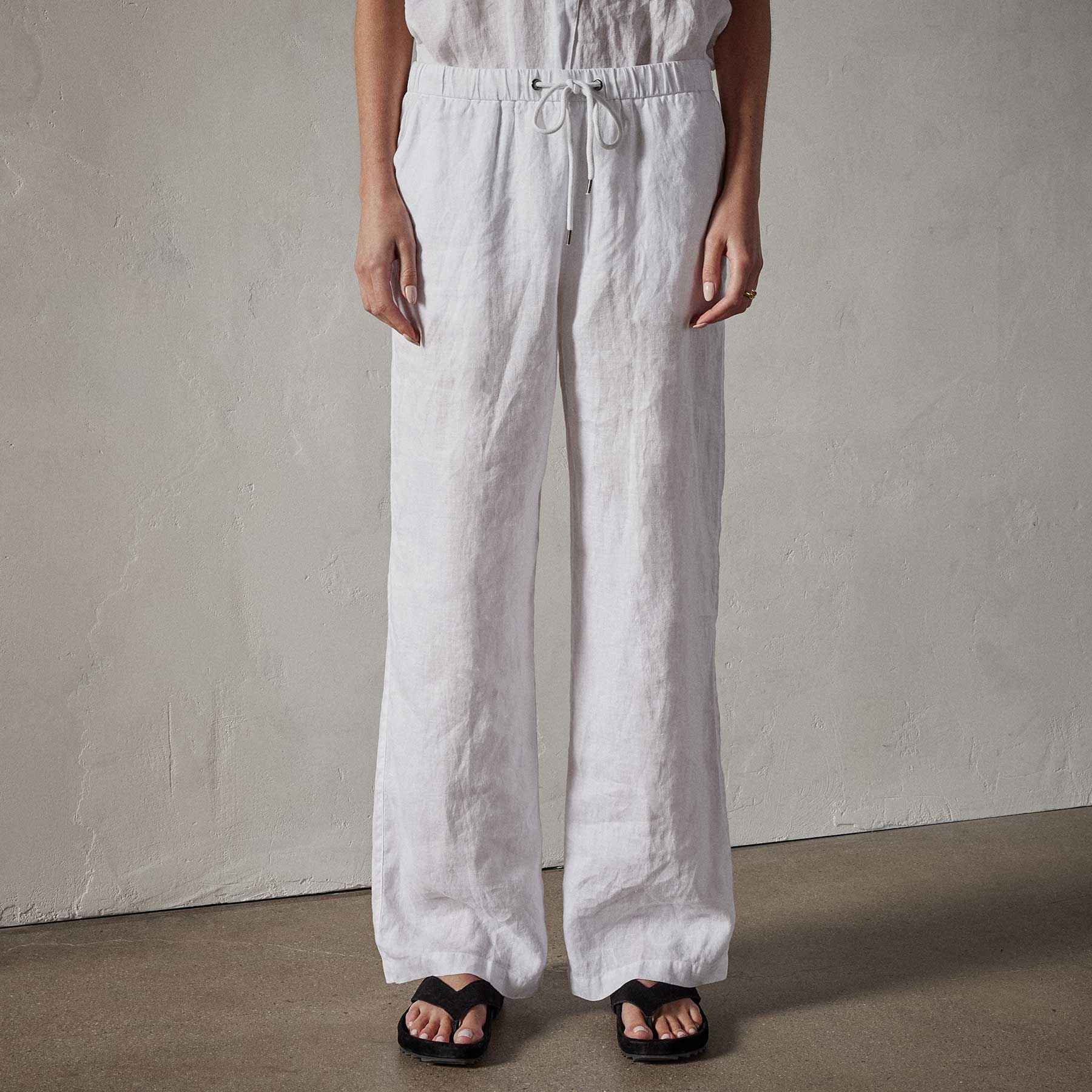 Lightweight Linen Pant - Silt Pigment | James Perse Los Angeles