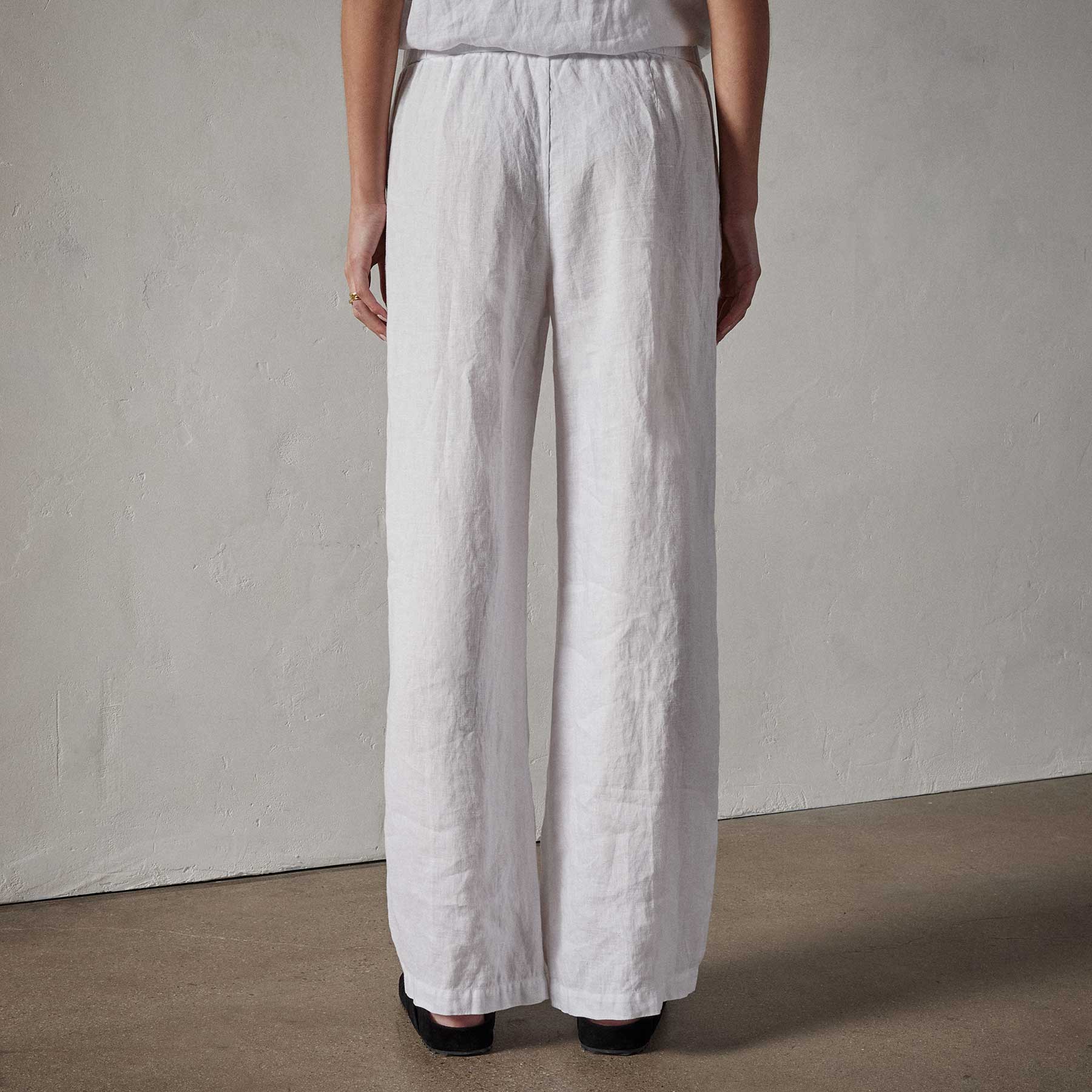 Lightweight Linen Pant - Silt Pigment | James Perse Los Angeles