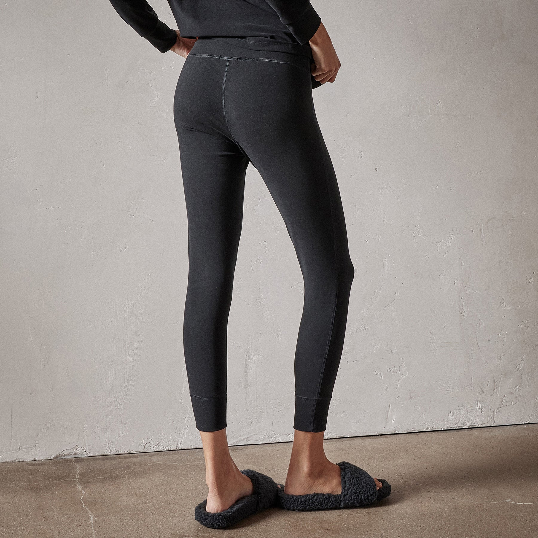 No Seam Leggings in Slate Grey – Feathers Of Italy