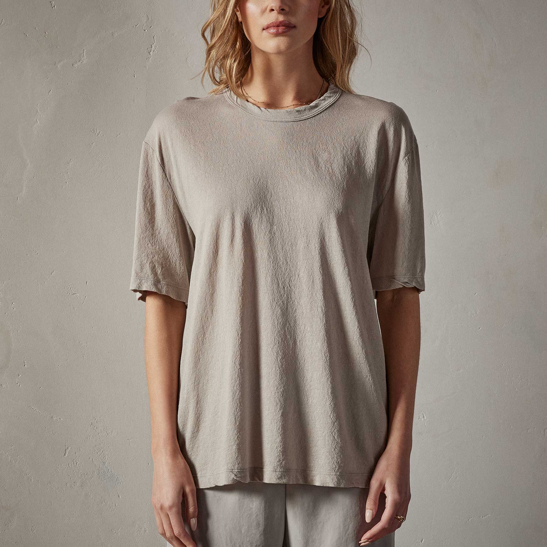 James perse short on sale sleeve crew tee