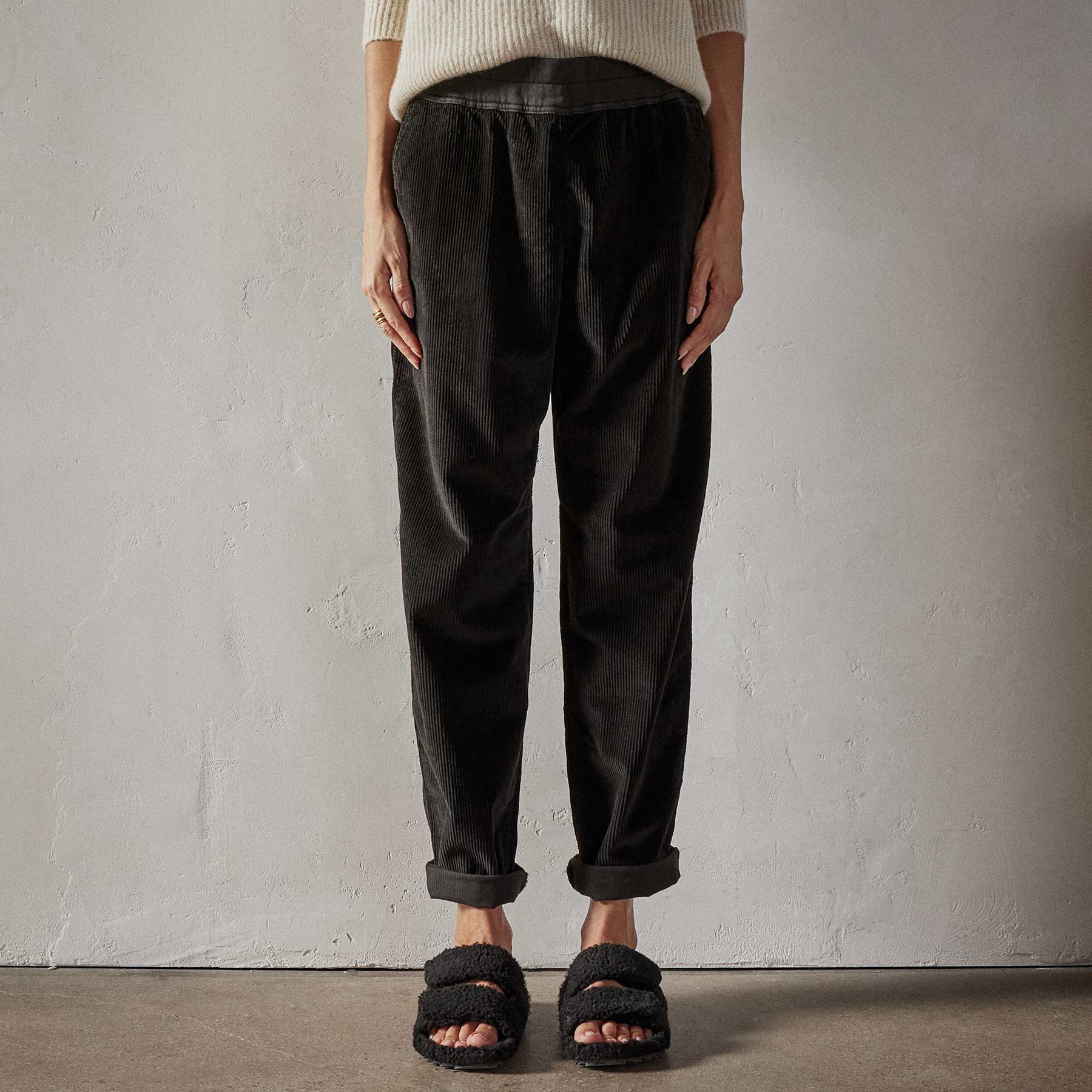 Relaxed Fit Corduroy Pant - Black